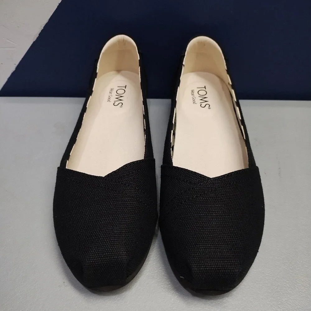 Toms wear good